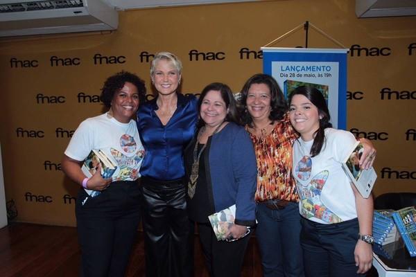 Xuxa Meneghel: De Rainha dos Baixinhos a Defensora dos Animais Xuxa Meneghel: De Rainha dos Baixinhos a Defensora dos Animais