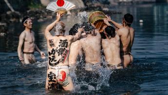 Festival armazenamento de barris de saqu&ecirc;: 酒樽がえし