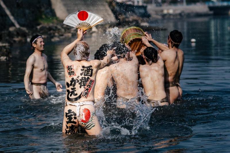 Festival armazenamento de barris de saqu&ecirc;: 酒樽がえし