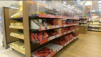 De Hoteiya a Aeon